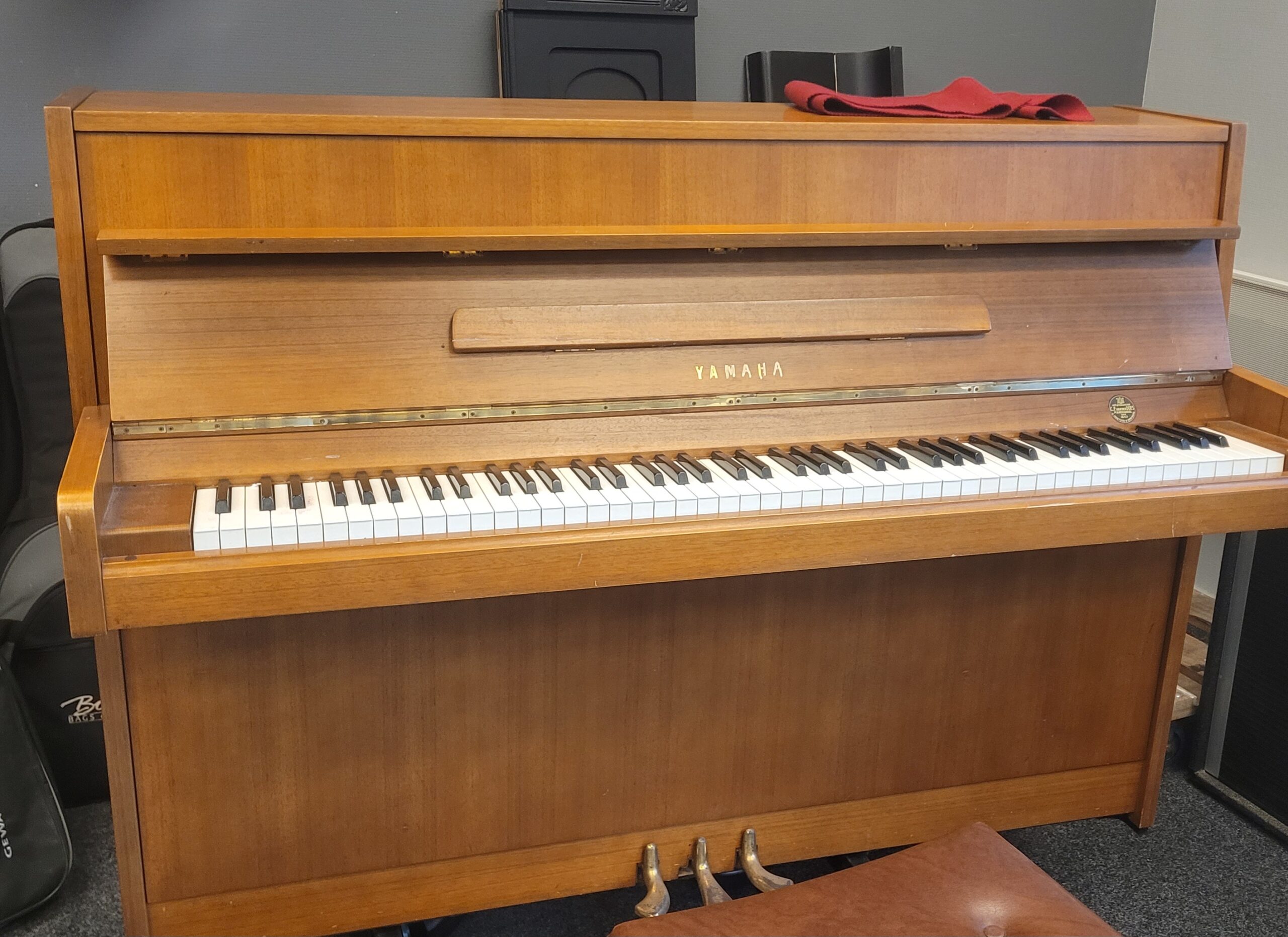 Yamaha mj5 Koop en Yamaha piano